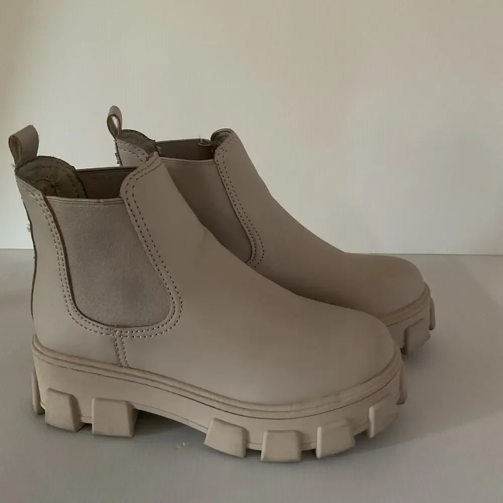 Circus NY Beige Platform Chelsea Boots Women’s Sz 6.5 Chunky Sole Ankle Booties